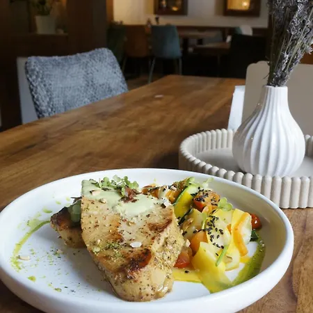 Und Restaurant Haus Steffens Bei Calpas מלון איטורף