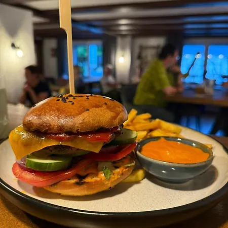 Und Restaurant Haus Steffens Bei Calpas